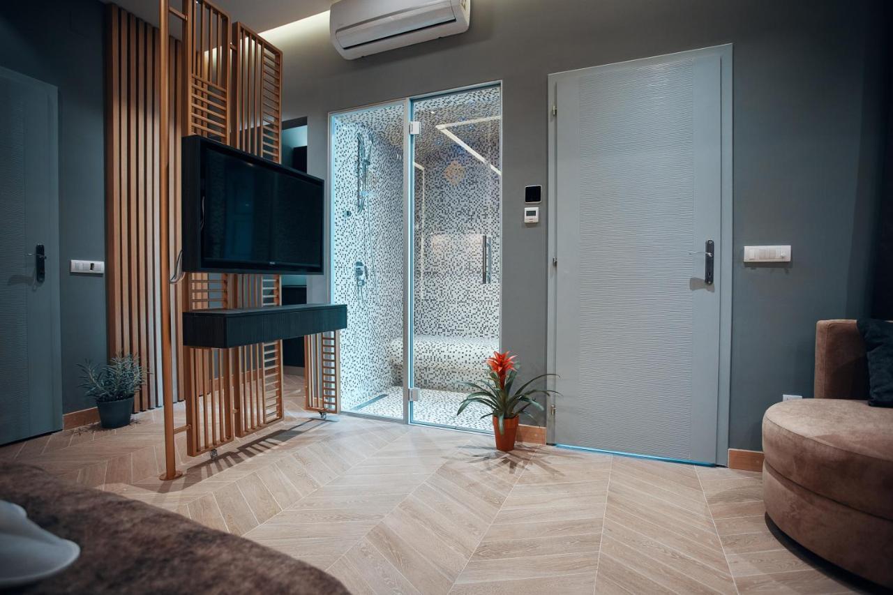 Monza Mirror Apartment Kikinda Екстер'єр фото