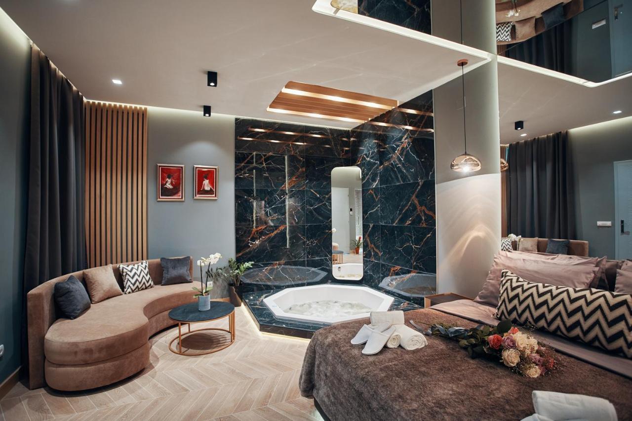 Monza Mirror Apartment Kikinda Екстер'єр фото